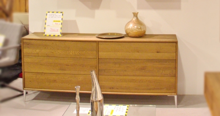 Sideboard und Hänge-Regale